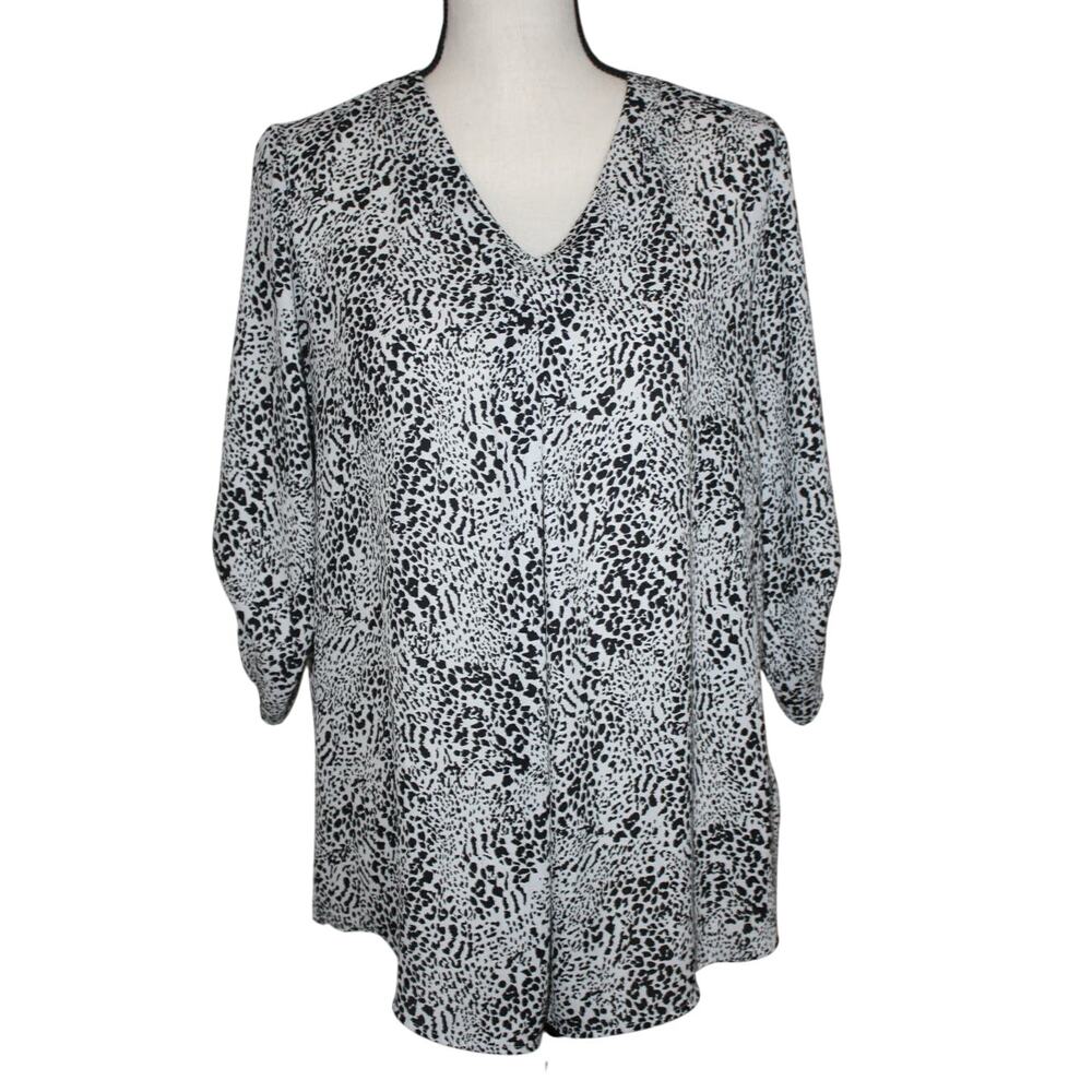 VERSE Women's Tops Blouse Medium Black & White Animal Print V-Neck Tunic